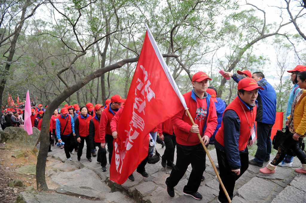 宝威体育下载网站：体育大拜年健康迎新春