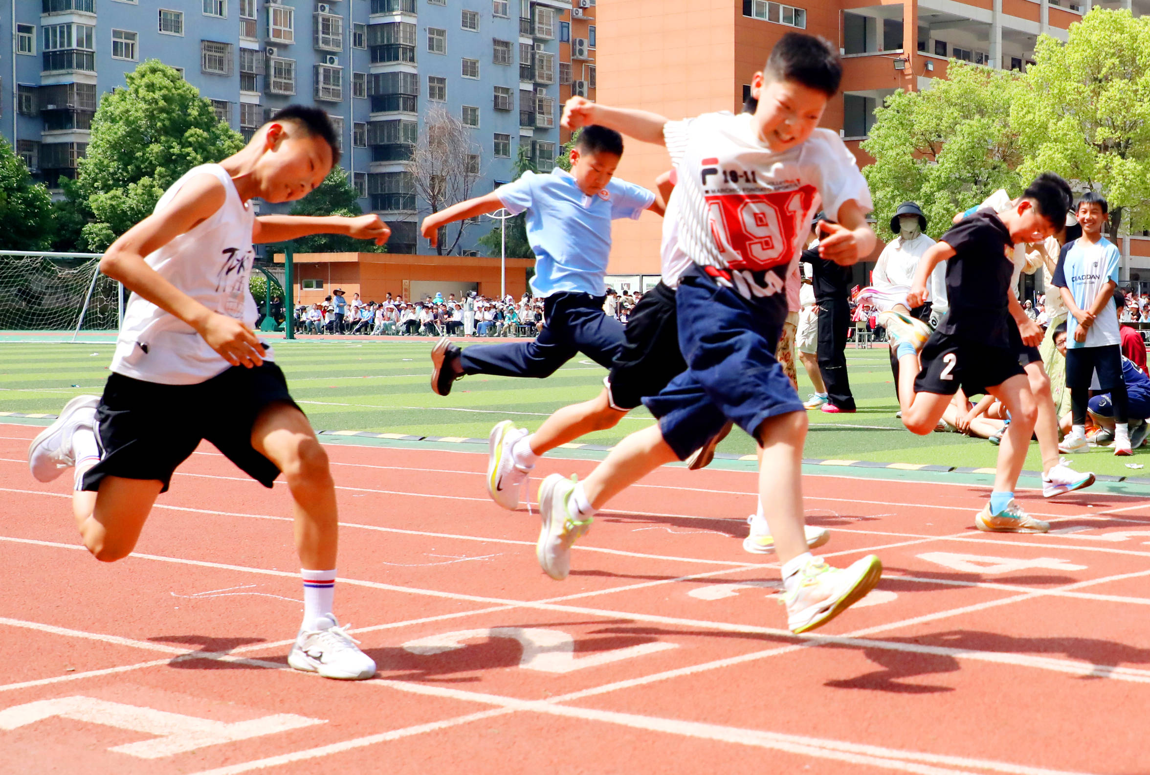 嗨“FUN”健身节 欢乐无极限：驻马店实验小学举行快乐健身节